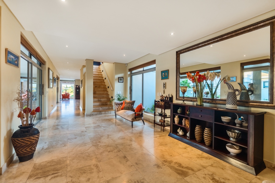 5 Bedroom Property for Sale in Sunset Links Western Cape